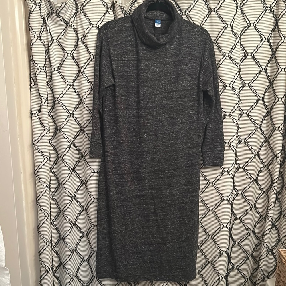 NWOT Old Navy turtleneck midi dress